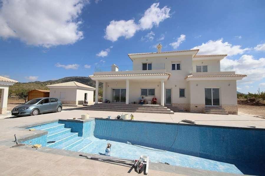 House in el Pinos / Pinoso, Valencian Community, Spain 1 - 18120778