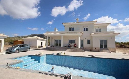 House in el Pinos / Pinoso, Valencian Community, Spain 1