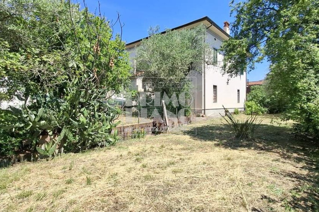 Villa in Montecarlo, Tuscany, Italy 3 - 18121643