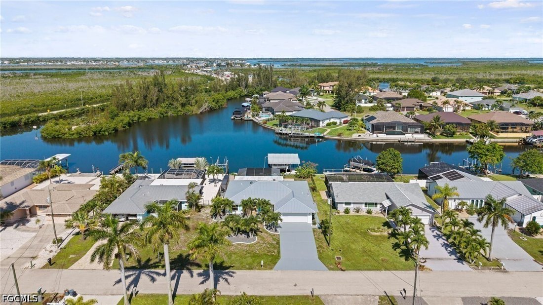 House in Cape Coral, Florida, United States 4 - 18121400