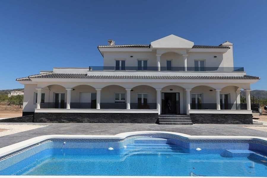 House in el Pinos / Pinoso, Valencian Community, Spain 2 - 18120769