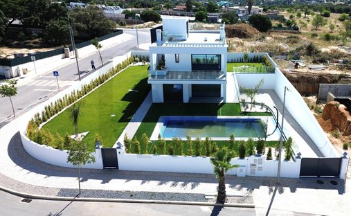 House in Alcantarilha, Algarve, Portugal 1