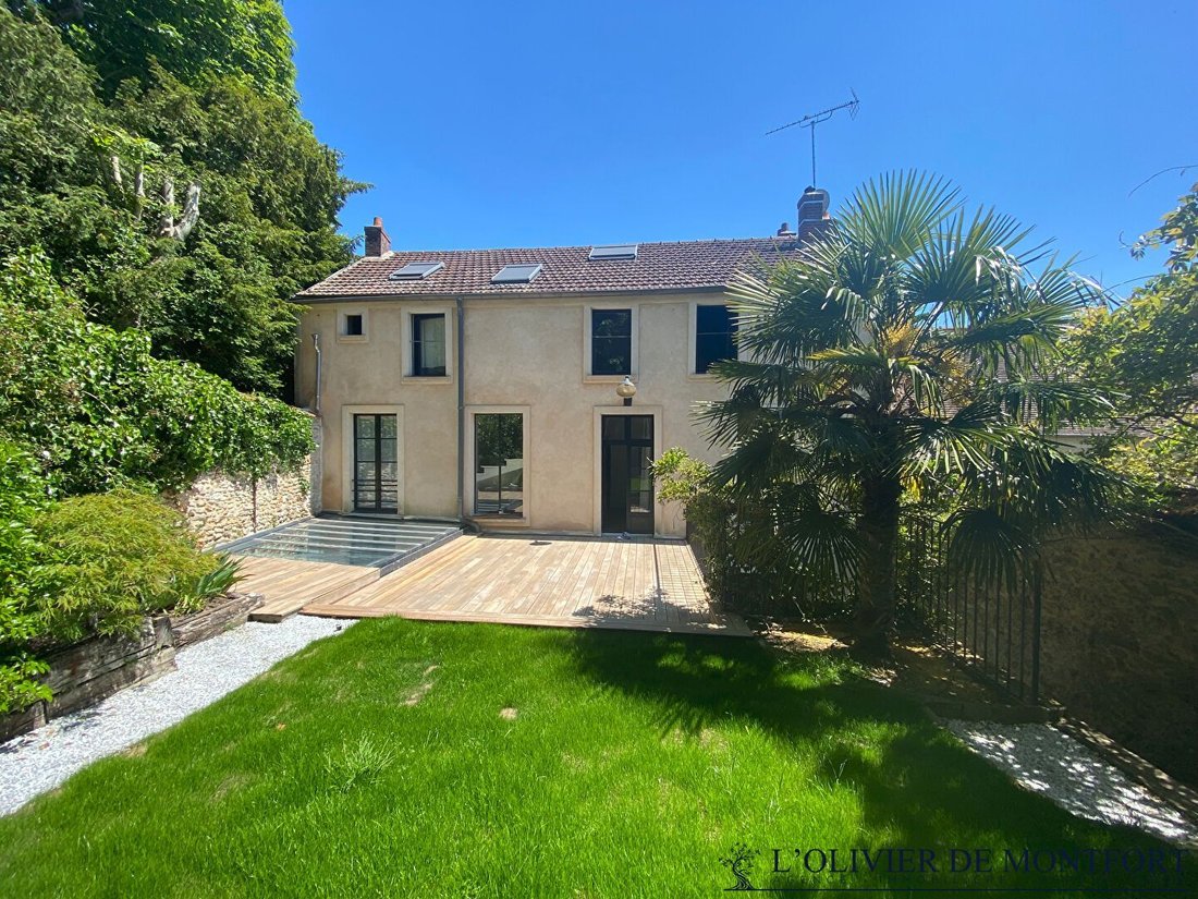 House in Montfort-l'Amaury, Ile-de-France, France 1 - 18119430