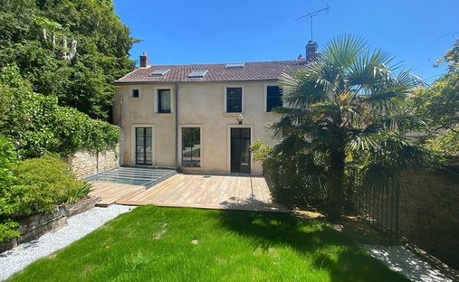 Maison à Montfort-l'Amaury, Île-de-France, France 1