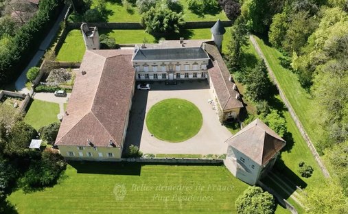 Castle in Lorry-Mardigny, Grand Est, France 1