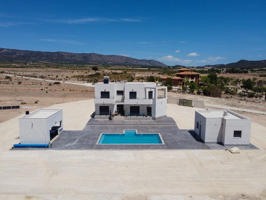 House in el Pinos / Pinoso, Valencian Community, Spain 1 - 18120772
