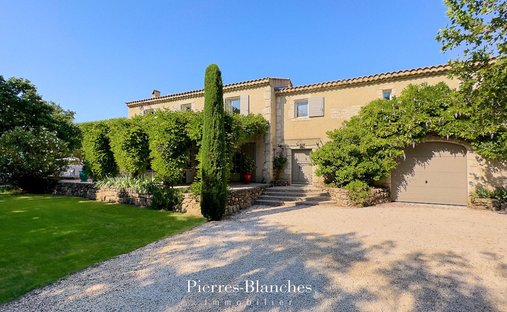 Villa in Ancien Hôpital, Beziers, France 1