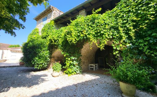 House in Saint-Mamert-du-Gard, Occitania, France 1