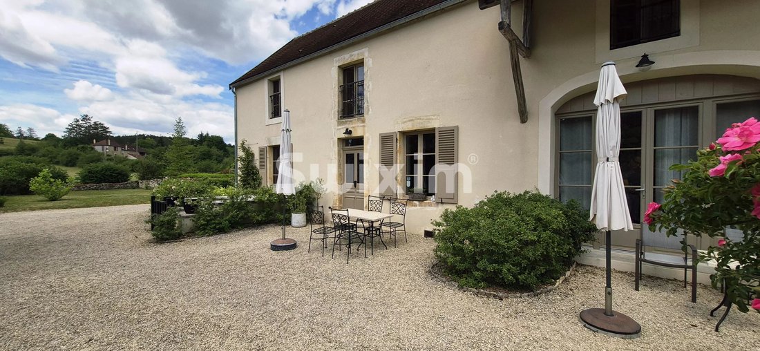House in Vézelay, Bourgogne – Franche-Comté, France 1 - 18083326