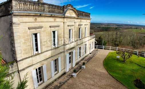 House in Saint-Émilion, Nouvelle-Aquitaine, France 1