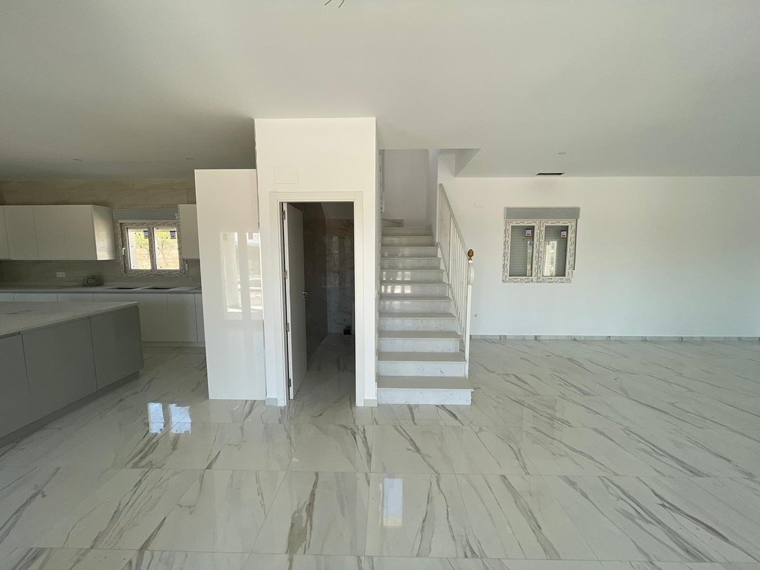 House in el Pinos / Pinoso, Valencian Community, Spain 2 - 18120766