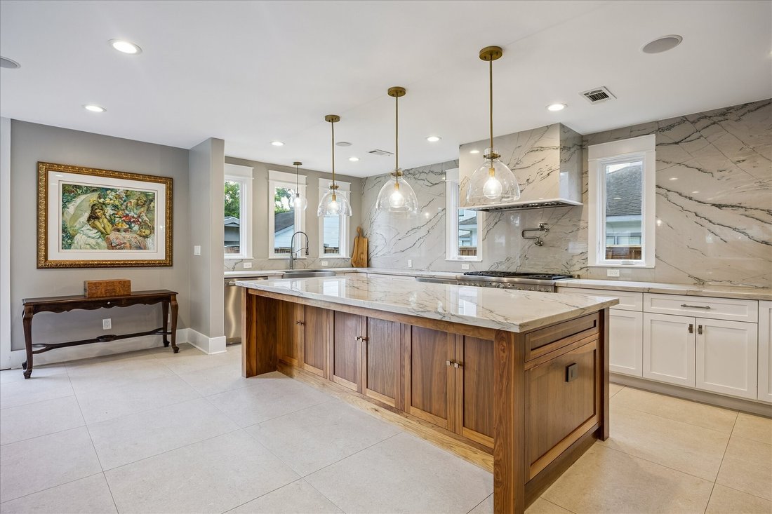 House in Houston, Texas, United States 5 - 18090751