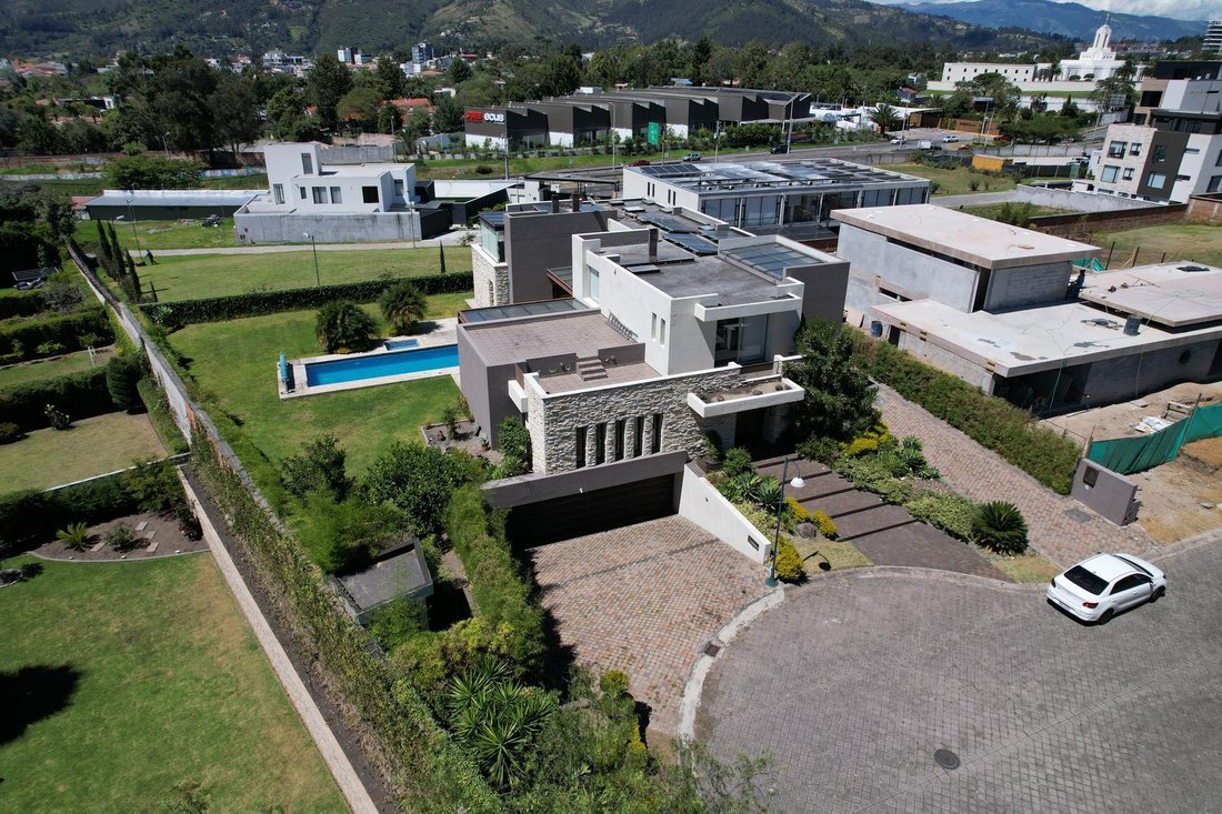 House in Quito, Pichincha, Ecuador 2 - 18120129