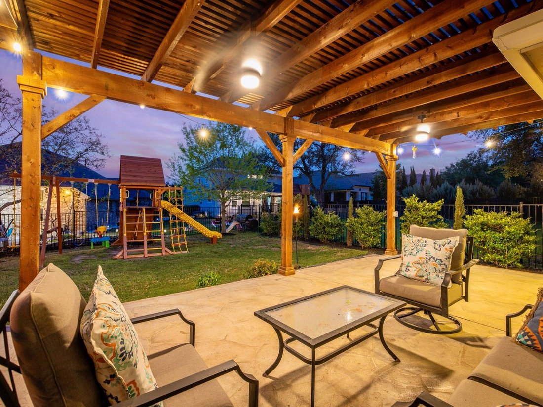 House in Leander, Texas, United States 5 - 18122921
