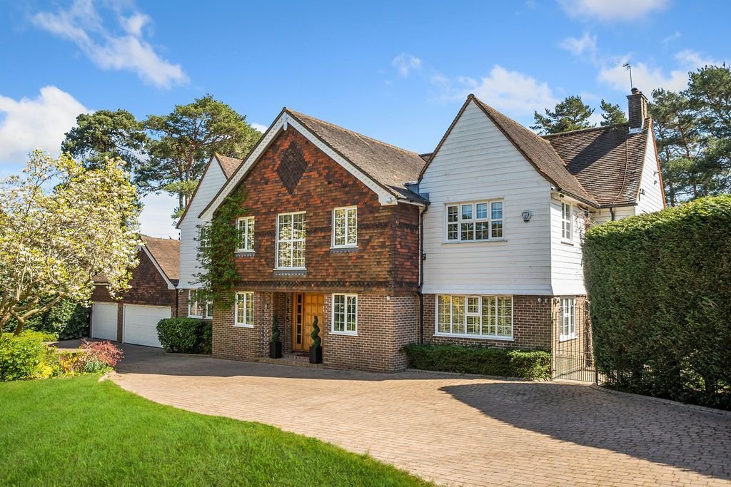 House in Shirley, London Borough of Croydon, England 3 - 18124727