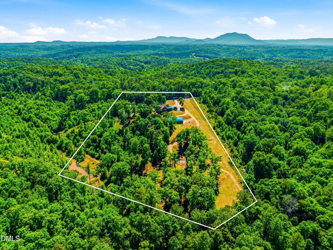 House in Rutherfordton, North Carolina, United States 4 - 18122118