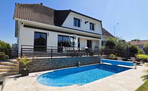 House in Est, Panazol, France 1