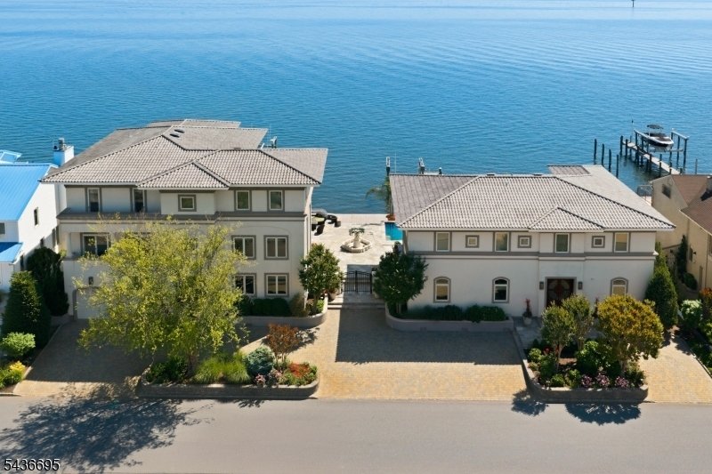 House in Toms River, New Jersey, United States 3 - 18123890