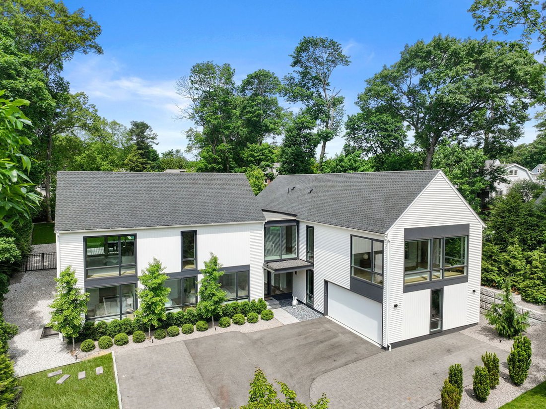 House in Newton, Massachusetts, United States 1 - 18123197