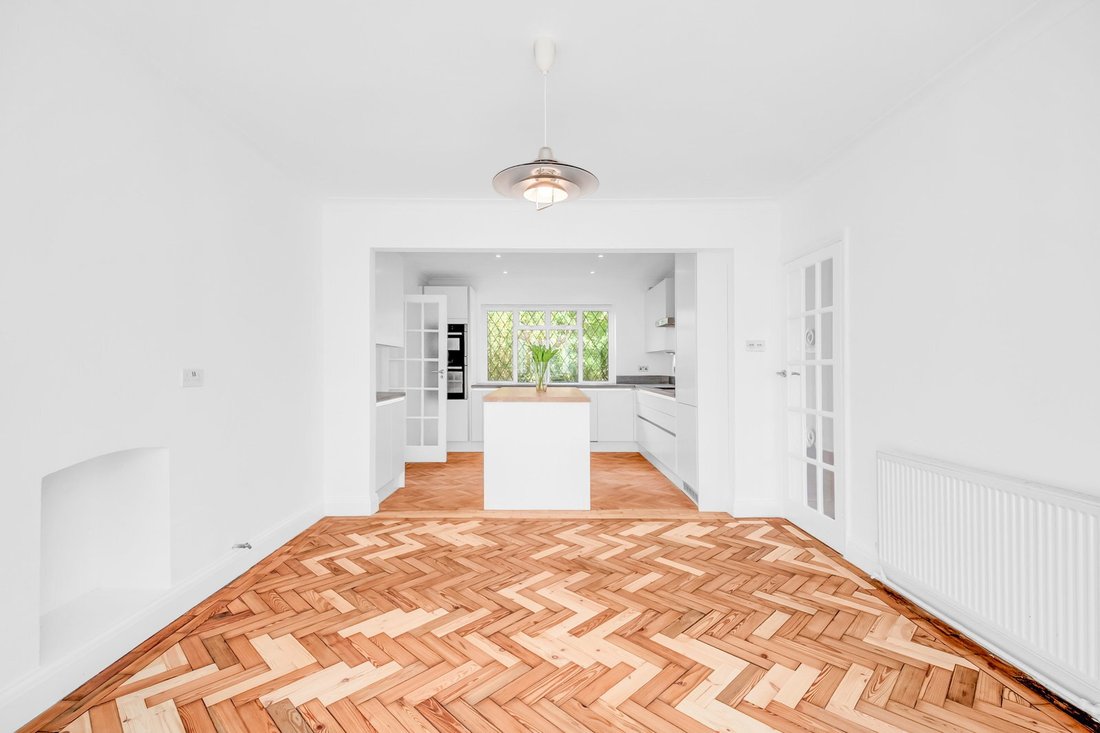 House in Caterham, South Godstone, England 5 - 18124728