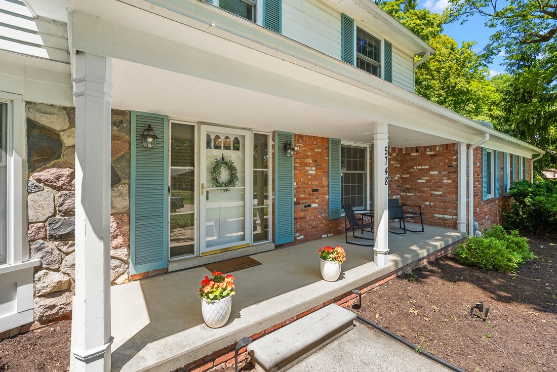House in Orchard Lake Village, Michigan, United States 3 - 18120409