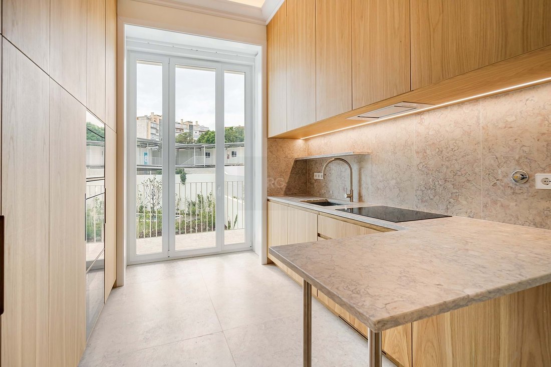 Apartment in Santo Antonio, Lisbon, Portugal 2 - 17983653