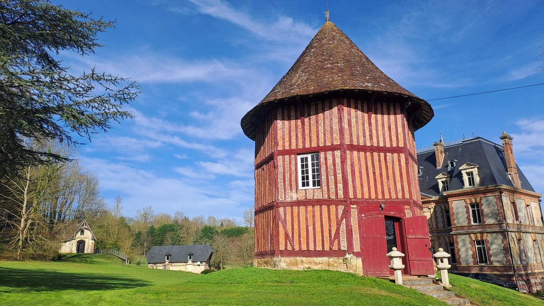 Chateau in Livarot, Livarot-Pays-d'Auge, France 4 - 18124646