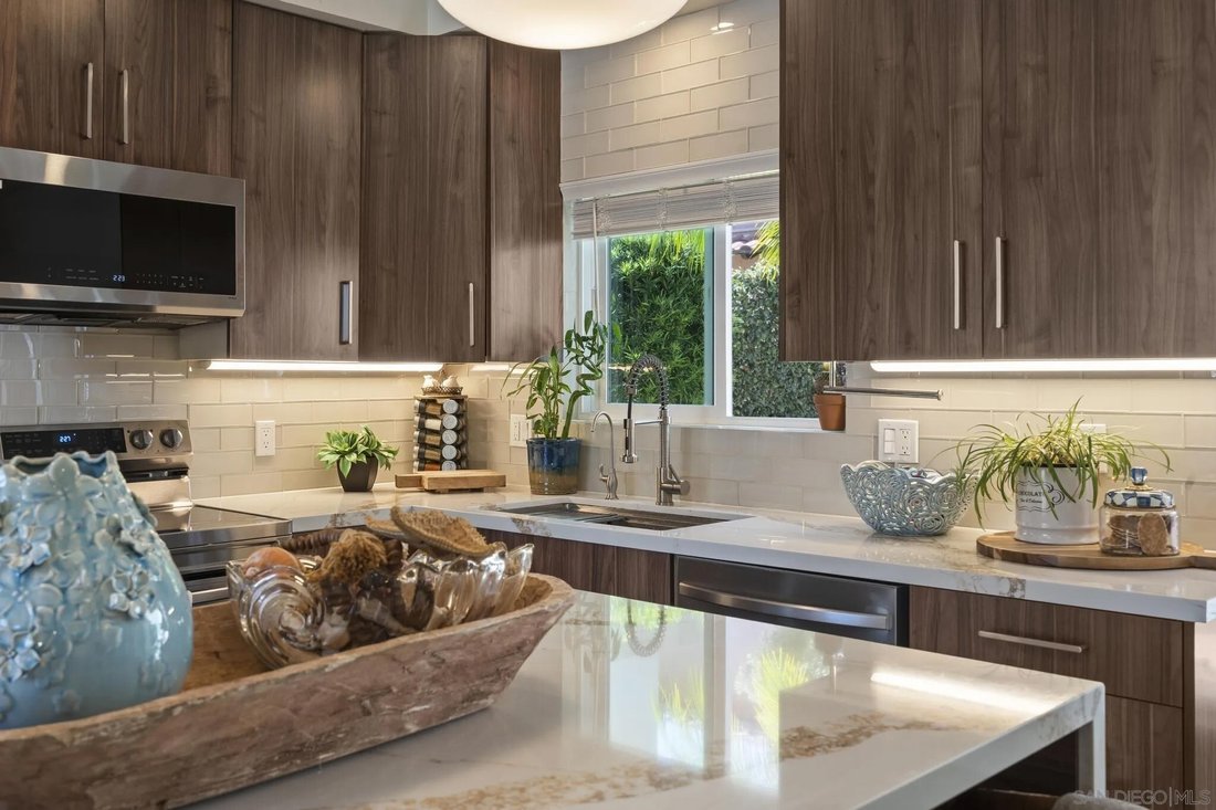 Condo in San Diego, California, United States 3 - 18123020