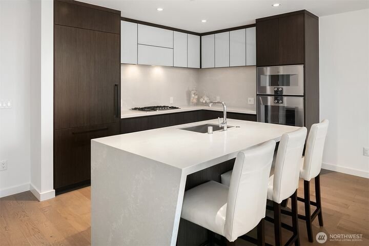 Condo in Bellevue, Washington, United States 5 - 18124829