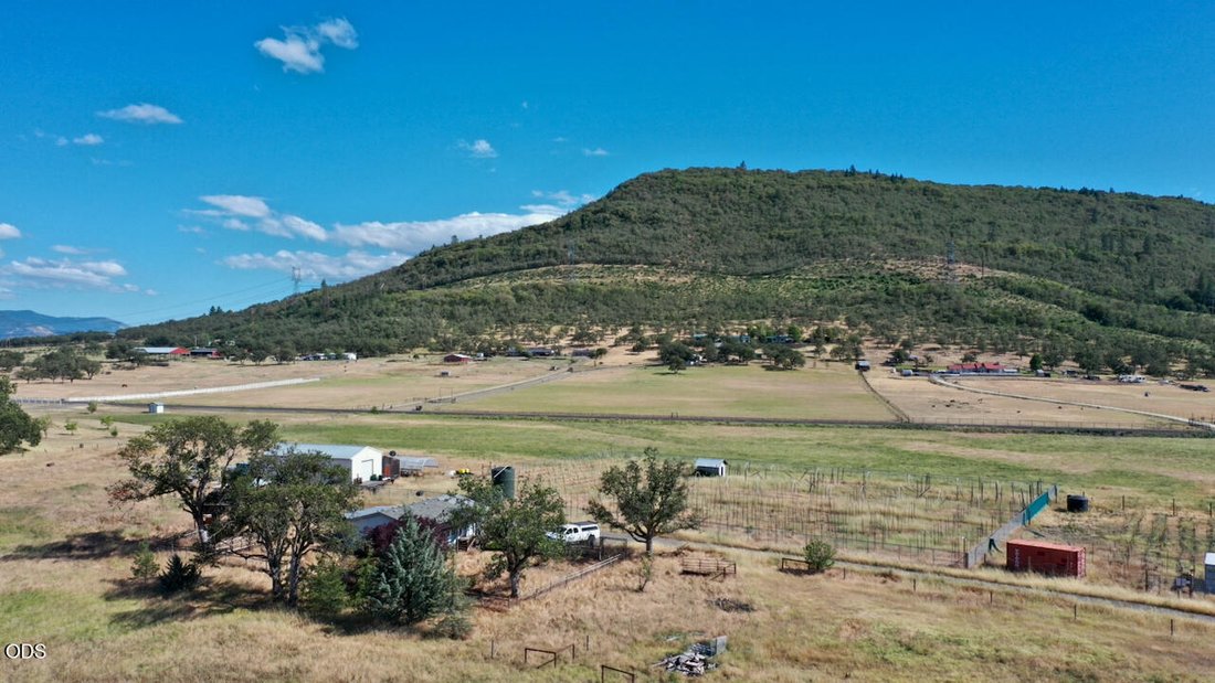 House in Medford, Oregon, United States 3 - 18123282