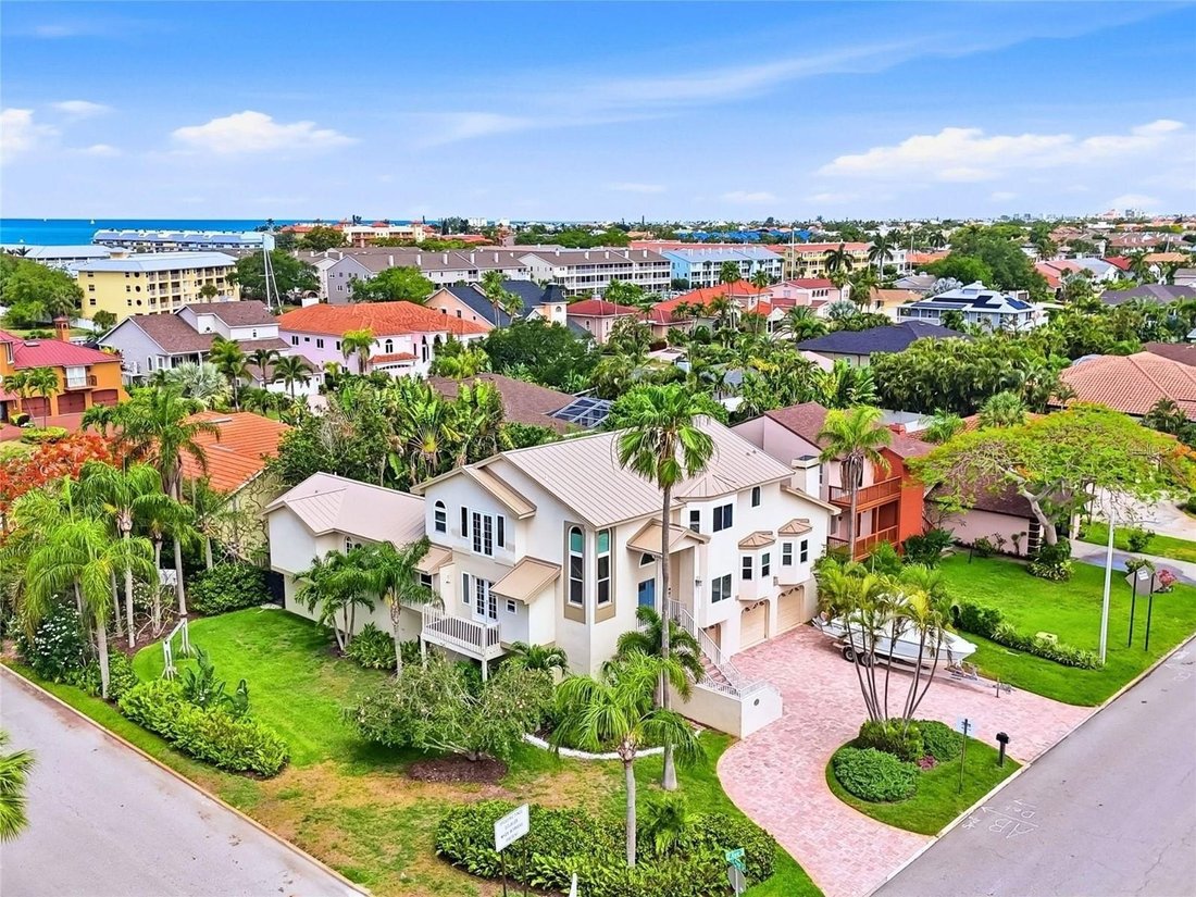 House in St. Petersburg, Florida, United States 2 - 17831473