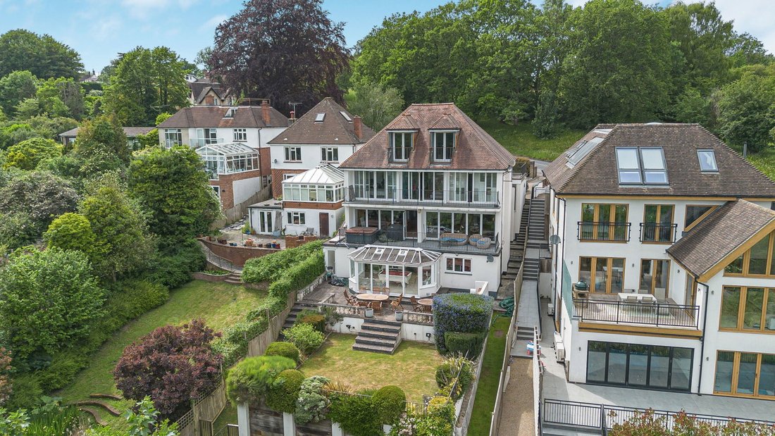 House in Caterham, South Godstone, England 3 - 18124748