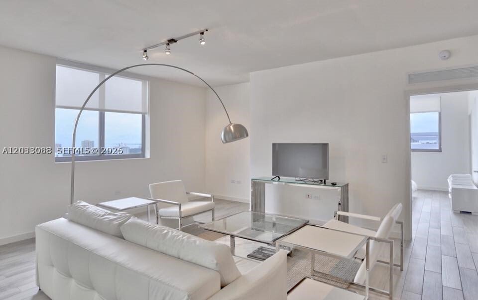 Condo in Miami, Florida, United States 4 - 18122985