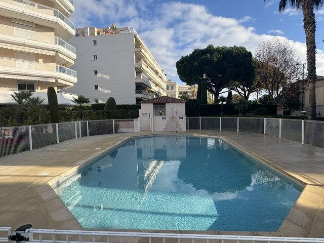 Land in Cannes, Provence-Alpes-Côte d'Azur, France 2 - 16613712