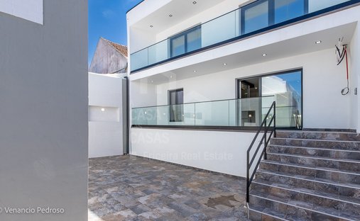 House in Encarnacao, Lisbon, Portugal 1