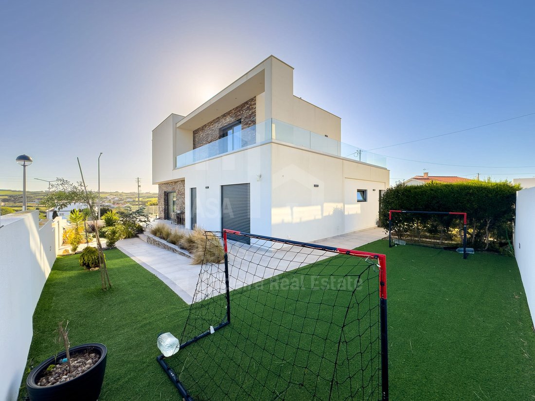 House in Sao Pedro da Cadeira, Lisbon, Portugal 3 - 18120839