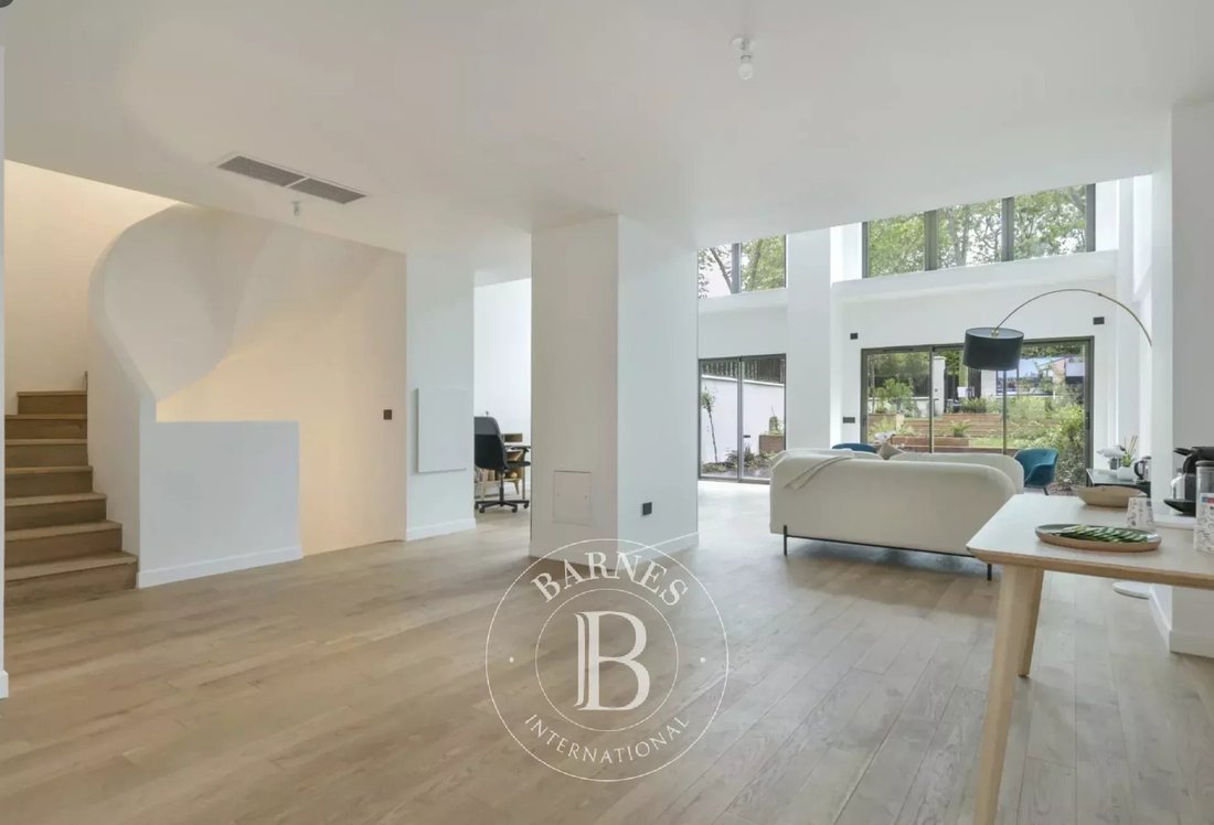Apartment in Villiers-Danton, Levallois-Perret, France 3 - 18120175