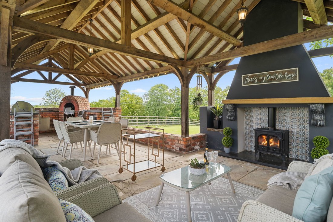House in Lancashire, England 3 - 18124800
