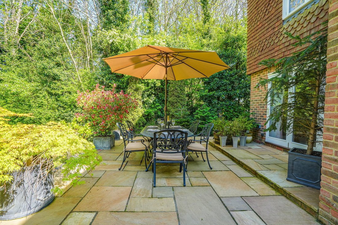 House in Warlingham, England 5 - 18124726