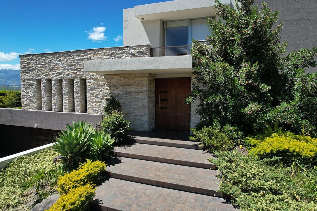 House in Quito, Pichincha, Ecuador 1 - 18120129