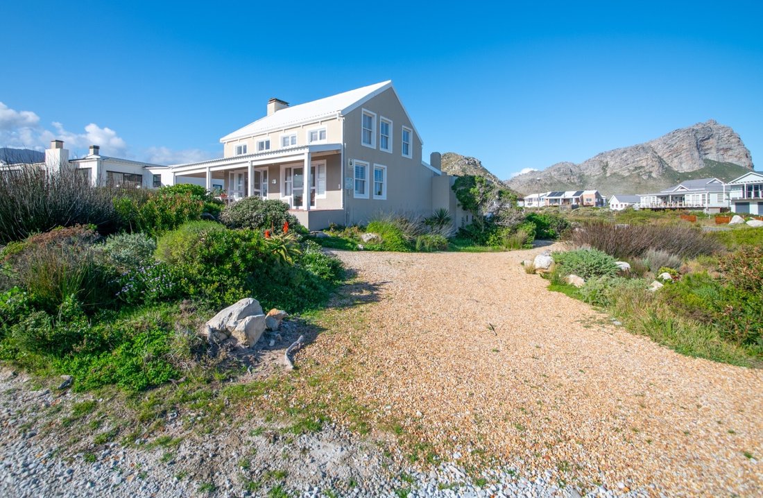 House in Overstrand Local Municipality, Western Cape, South Africa 2 - 18123451