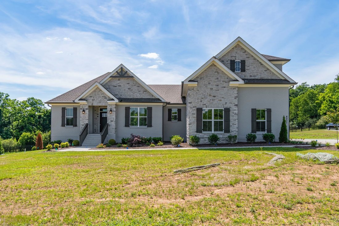 House in Columbia, Tennessee, United States 1 - 18122780
