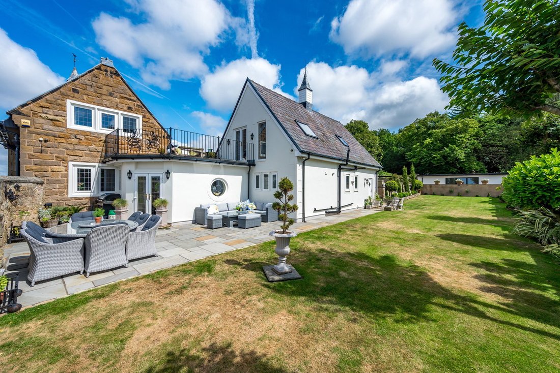 House in Aughton, England 4 - 18124774