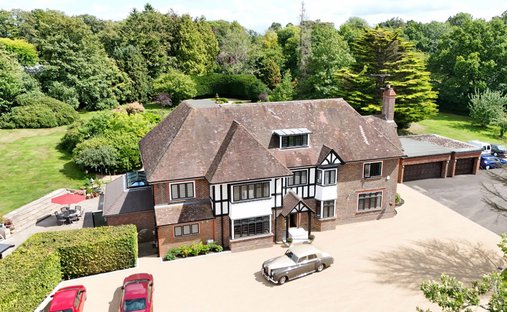 House in Saint Hill, East Grinstead, England 1