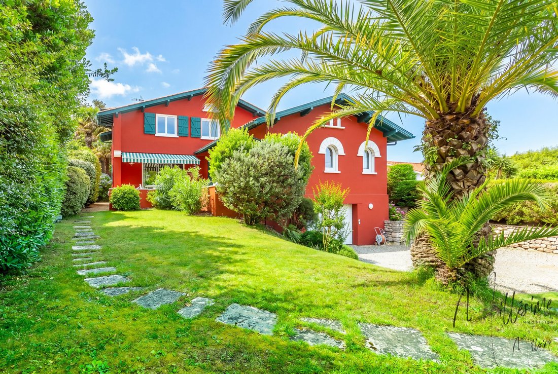 House in Biarritz, Nouvelle-Aquitaine, France 1 - 14871219