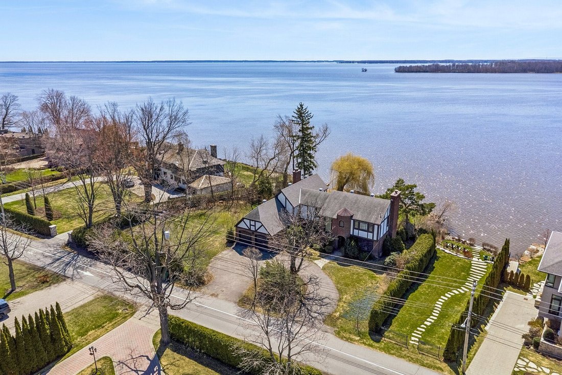 House in Beaconsfield, Quebec, Canada 1 - 18123443