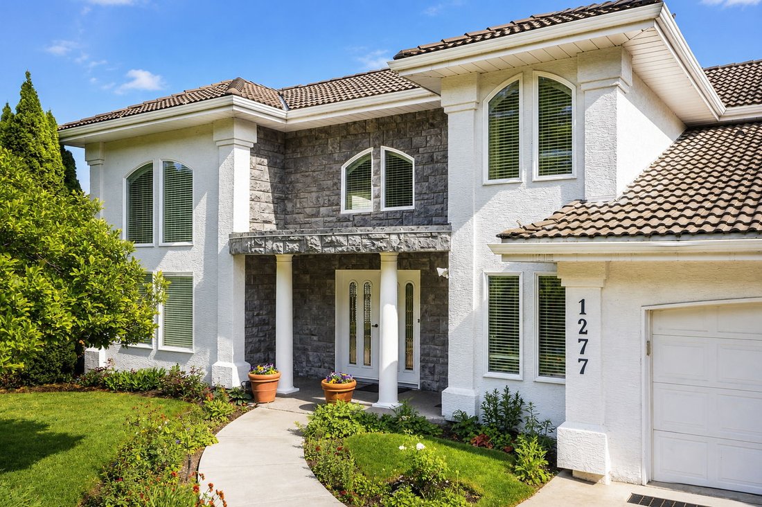 House in West Kelowna, British Columbia, Canada 2 - 18123660