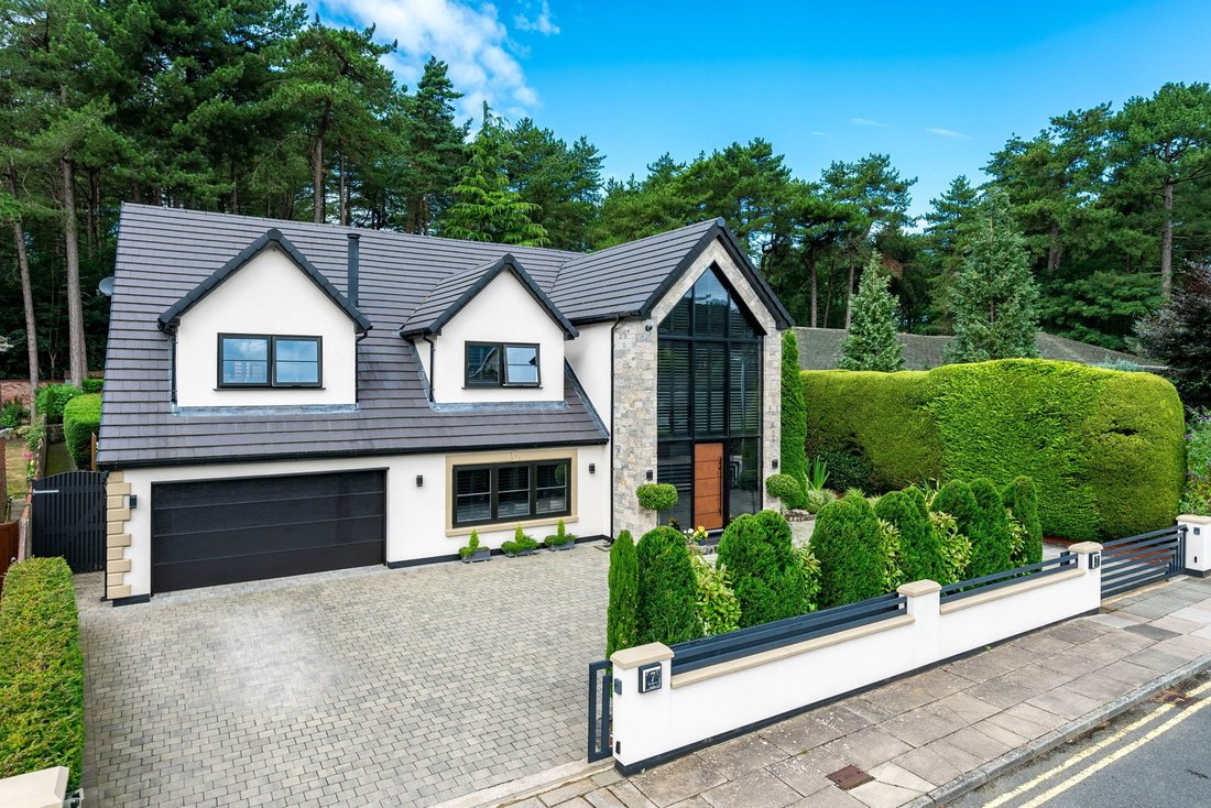 House in Freshfield, Formby, England 5 - 18124775