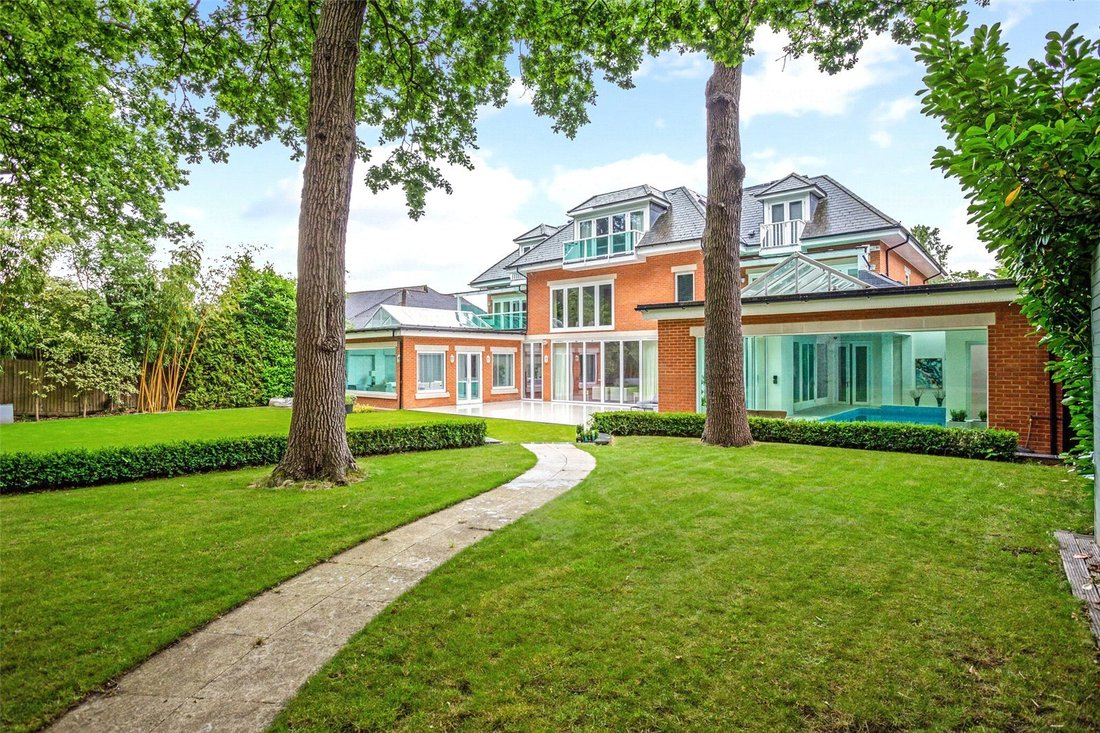 House in Coombe, Royal Borough of Kingston upon Thames, England 4 - 18119603