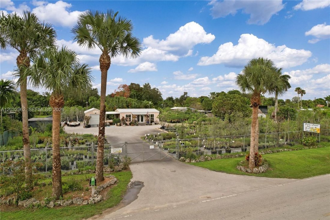 Land in Homestead, Florida, United States 2 - 18124517